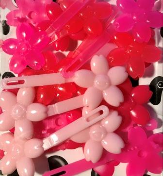 Shades of pink flower barrettes