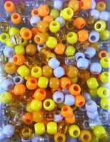 Shades of yellow medium hair beads